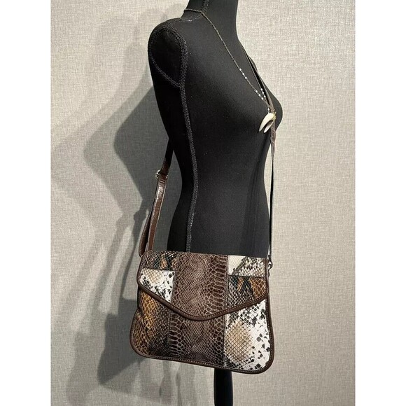 Faux Leather Boa Snakeskin Shoulder Crossbody Bag Purse Cosmopolitan - Picture 1 of 15